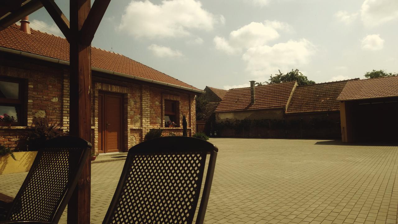 Sedlecky Dvur Hotel Sedlec  Ngoại thất bức ảnh